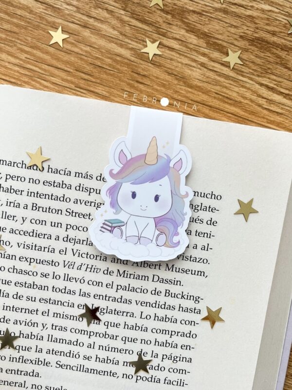 Unicornio lector